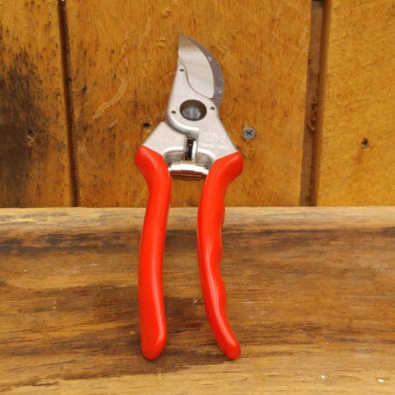 Suitable pruners for all kinds of smaller plants the felco 2 pruner