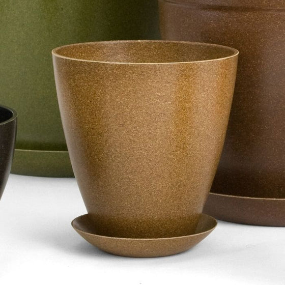Natural Color Urn 5.5 inch EcoForms planter and saucer